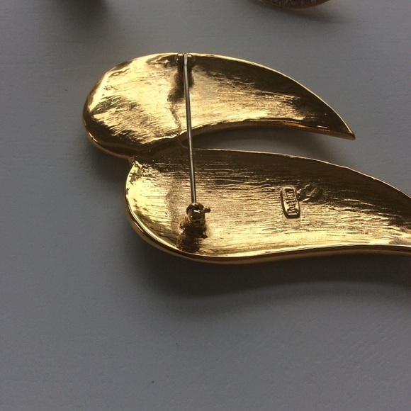 Vintage Signed Butler Large Brooch And Clip On Earrings - Picture 8 of 15
